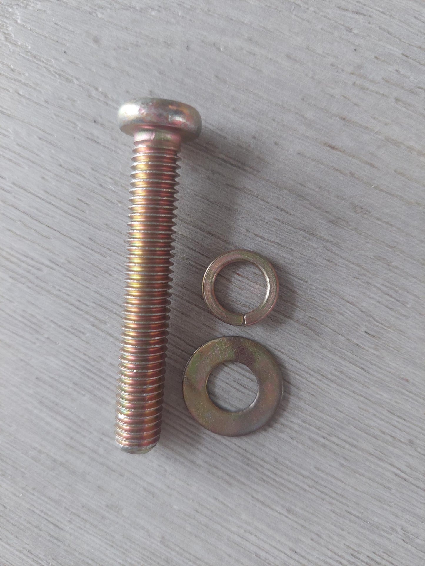 Bijzettafel hout rond voor buiten = salontafel - bijzettafel voor binnen