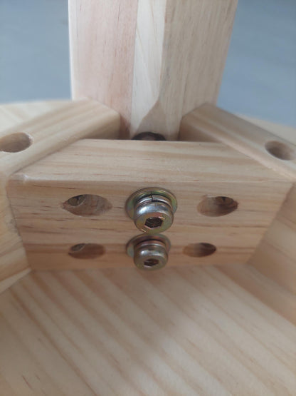 Bijzettafel hout rond voor buiten = salontafel - bijzettafel voor binnen