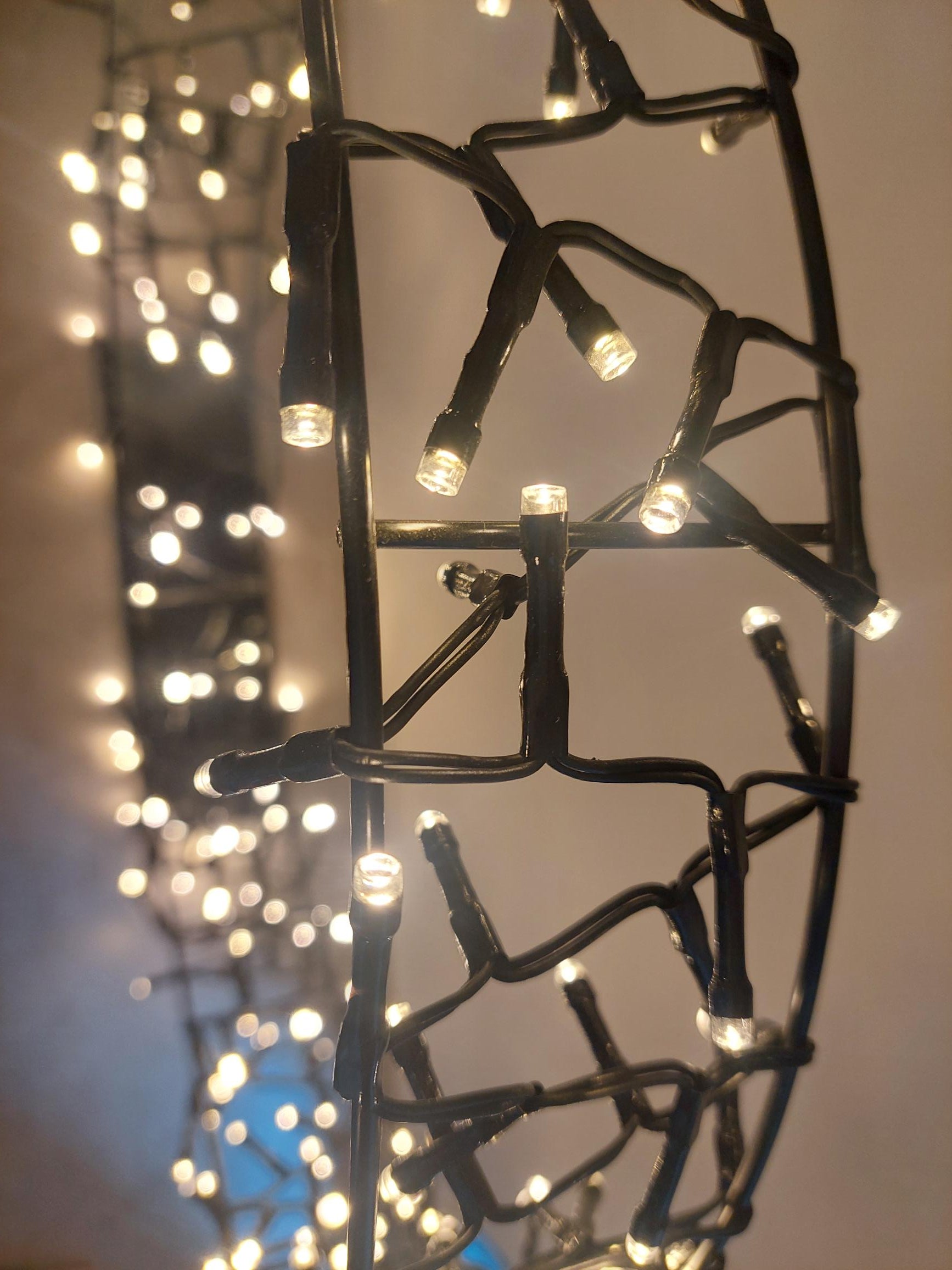 zwarte kerstkrans met verlichting voor binnen en buiten